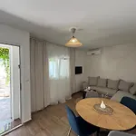 Laganini 2 - 50 M From The Sea Apartment Split