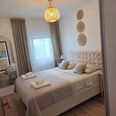 Apartmán Laganini 2 - 50 M From The Sea Split