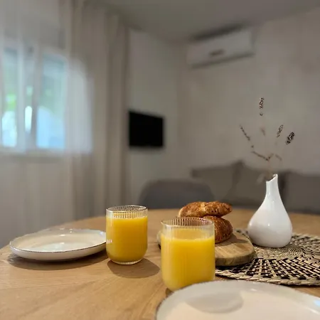 Laganini 2 - 50 M From The Sea Appartamento