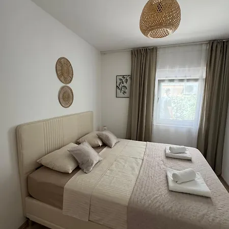 Apartment Laganini 2 - 50 M From The Sea Split