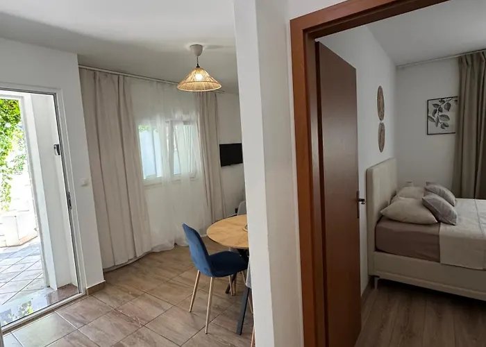 Laganini 2 - 50 M From The Sea דירה *